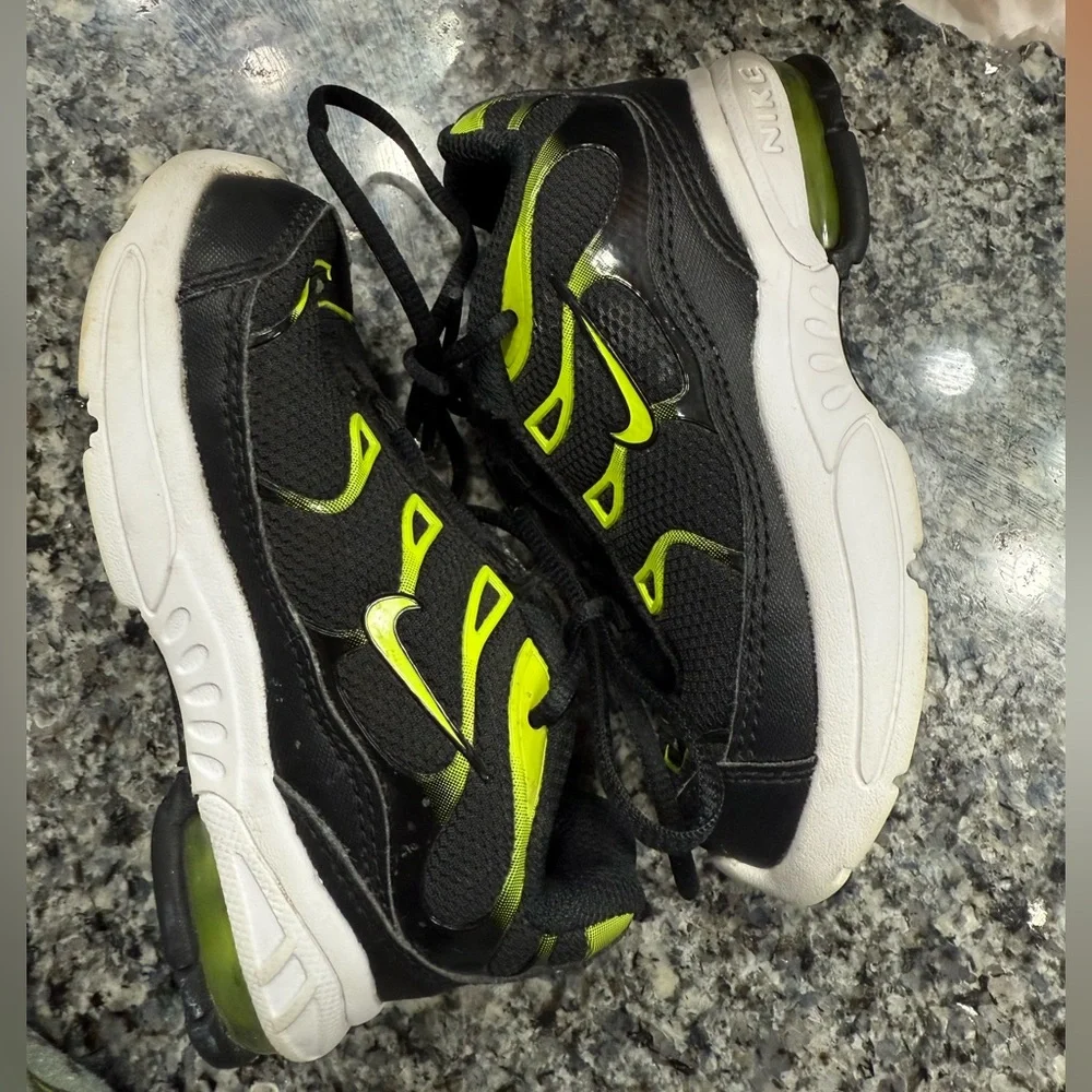 Nike Air Max Plus Shoes Black/Volt/Dark Grey/White Size 7c Toddler - Picture 3 of 3